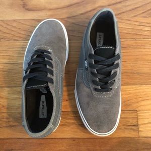 Vans - Rowley SPV Skate Shoe - men’s 7 women’s 8:5